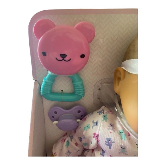 NWT-PERFECTLY CUTE-CUDDLE & CARE BABY DOLL-GIGGLES, CRY, TOOTS AND MORE-AGES 2+ - Picture 5 of 8